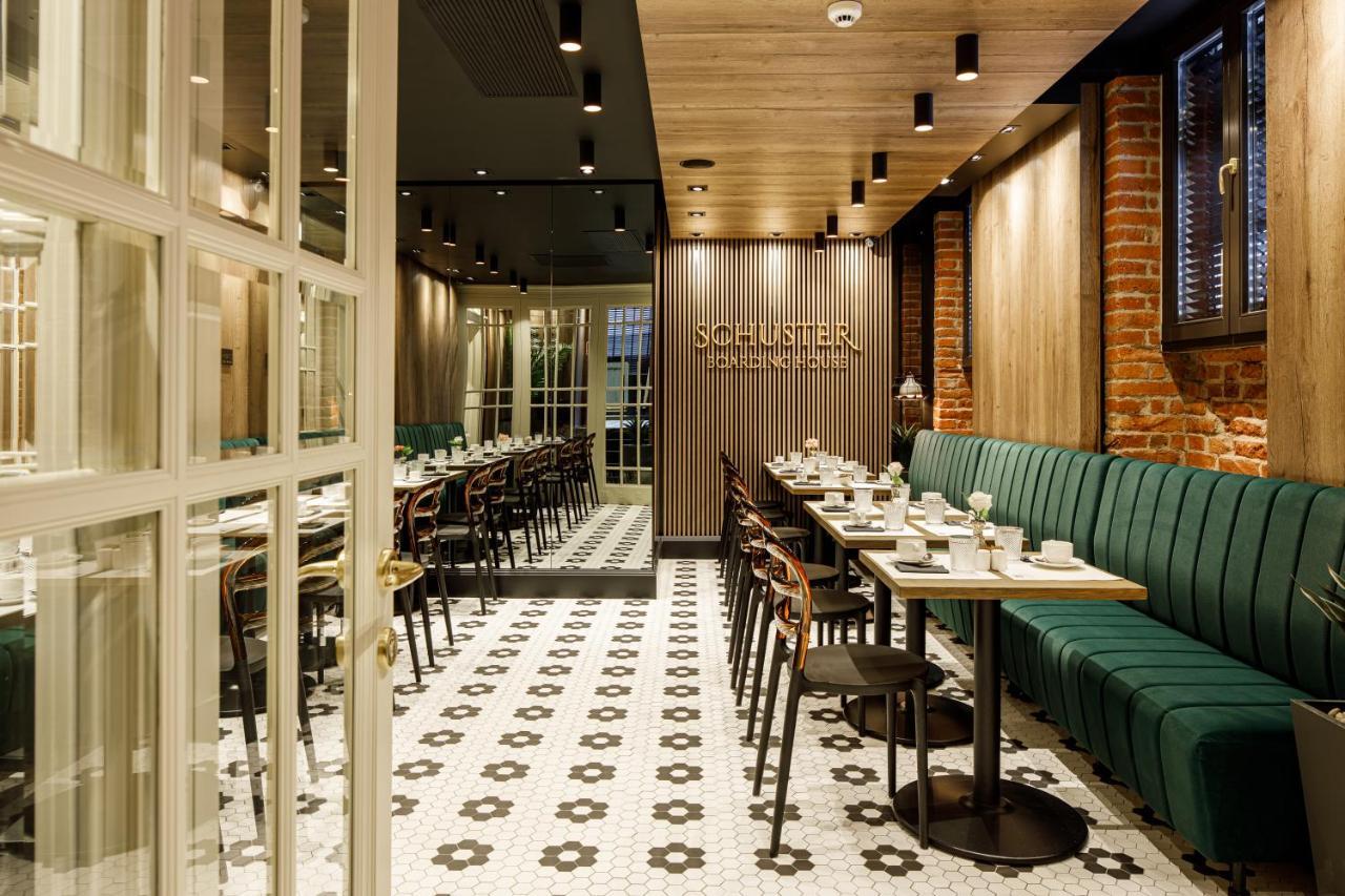 Schuster Boarding House Hotel 3*